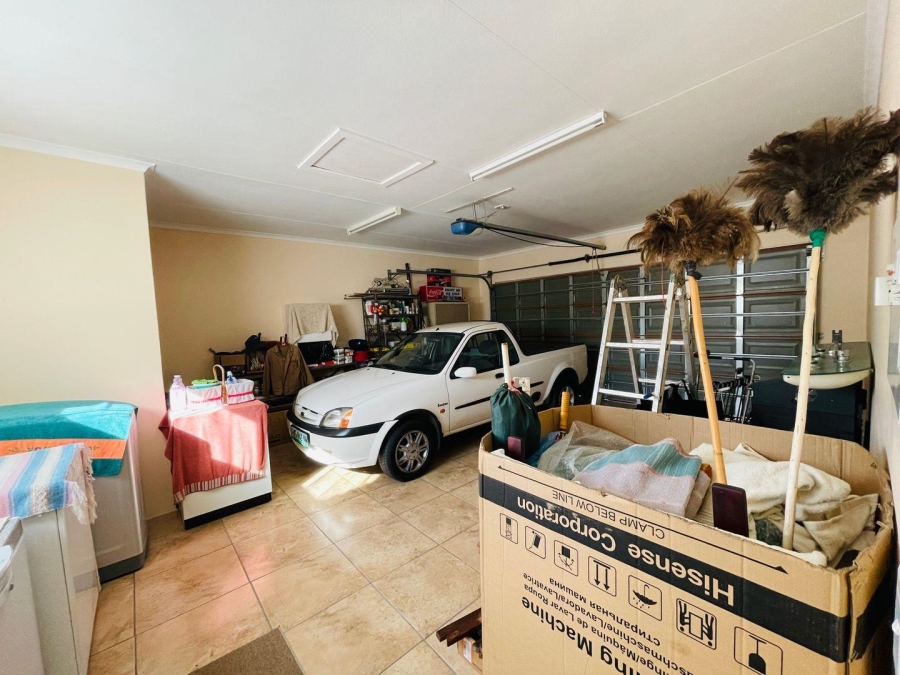 3 Bedroom Property for Sale in Grimbeeck Park North West